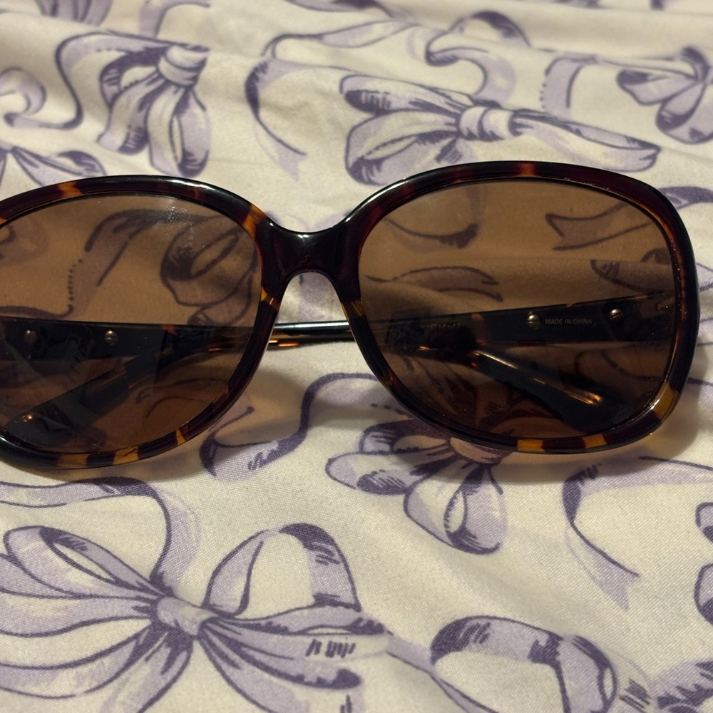 Guess Brown Tortoise Sunglasses